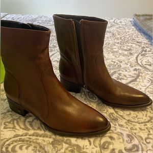NIB Sam Edelman brown leather Hilary bootie Size 6.5